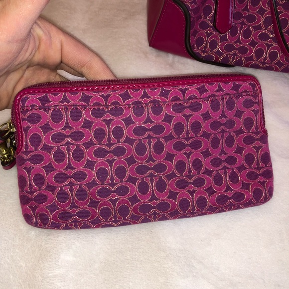 Coach EW Poppy Signature Satchel #26426 - Picture 4 of 8